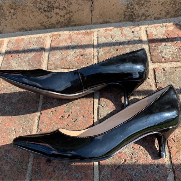 Women’s Guess Black kitten Heels - Picture 6 of 8